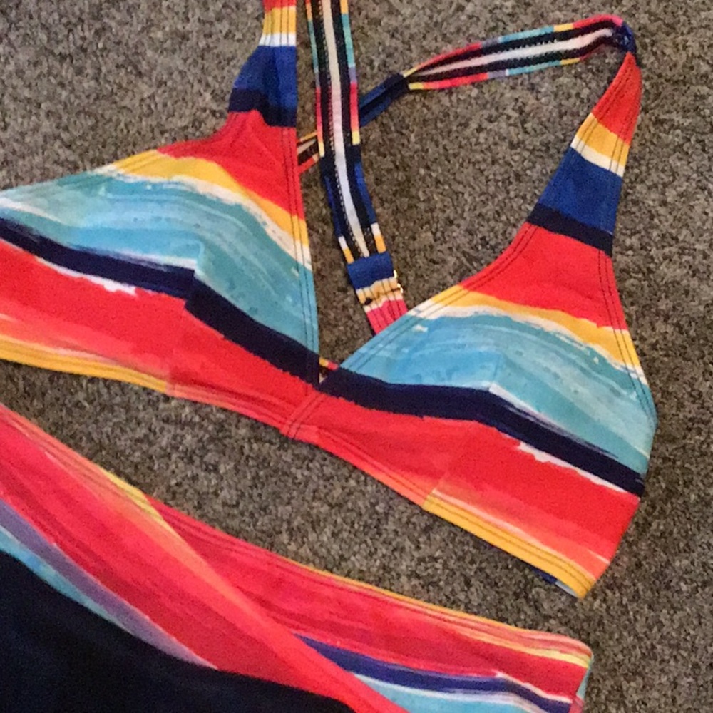 Colorful bikini *never worn* - Picture 3 of 3